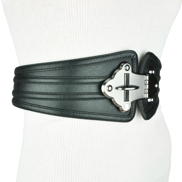 BCBG • Black Leather Wide Turn Lock Belt - Picture 2 of 3